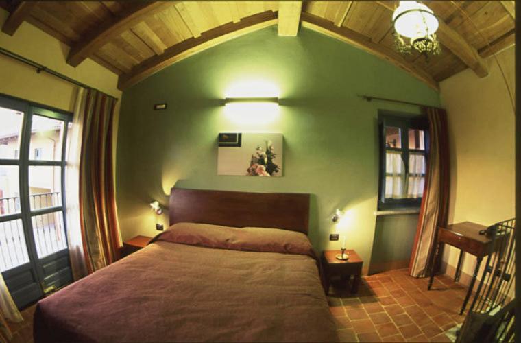 Albergo Ristorante Garibaldi Cisterna dʼAsti Quarto foto