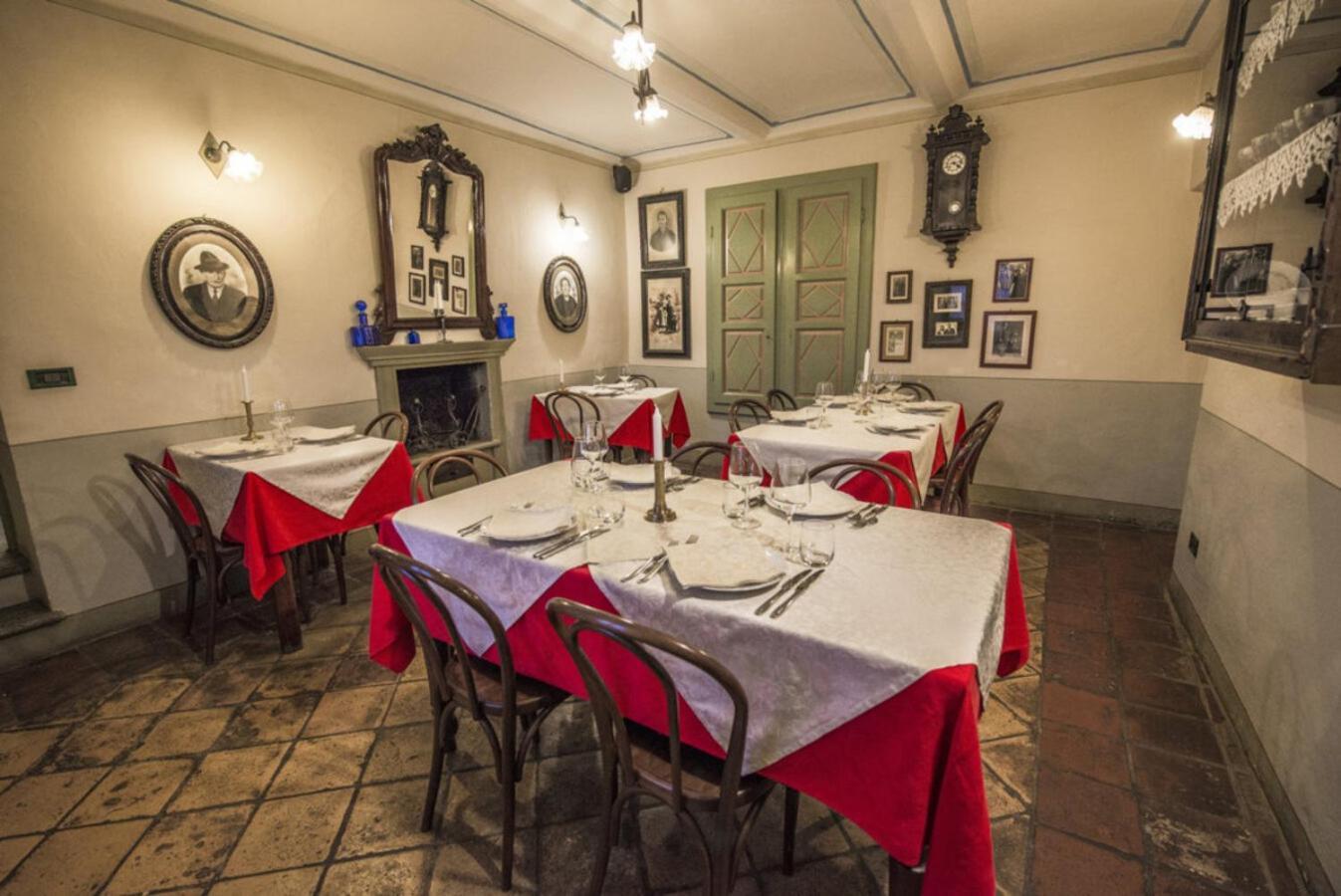 Albergo Ristorante Garibaldi Cisterna dʼAsti Exterior foto