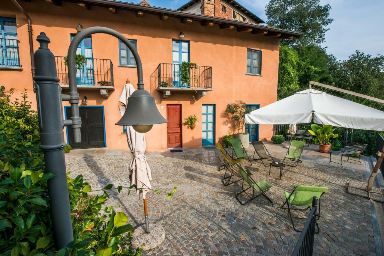 Albergo Ristorante Garibaldi Cisterna dʼAsti Exterior foto